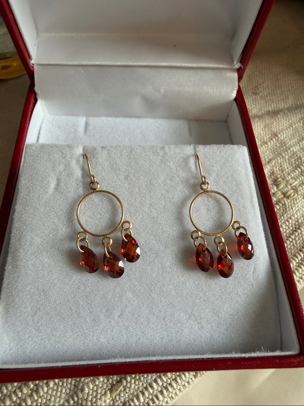 Vtg. 14k Garnet Chandelier Earrings (Stamped ZZ 585) Belk & Co.
